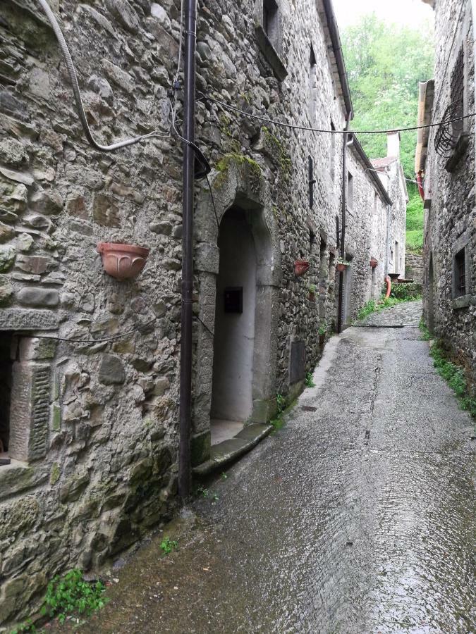 Le Case Nel Borgo Fivizzano Eksteriør bilde